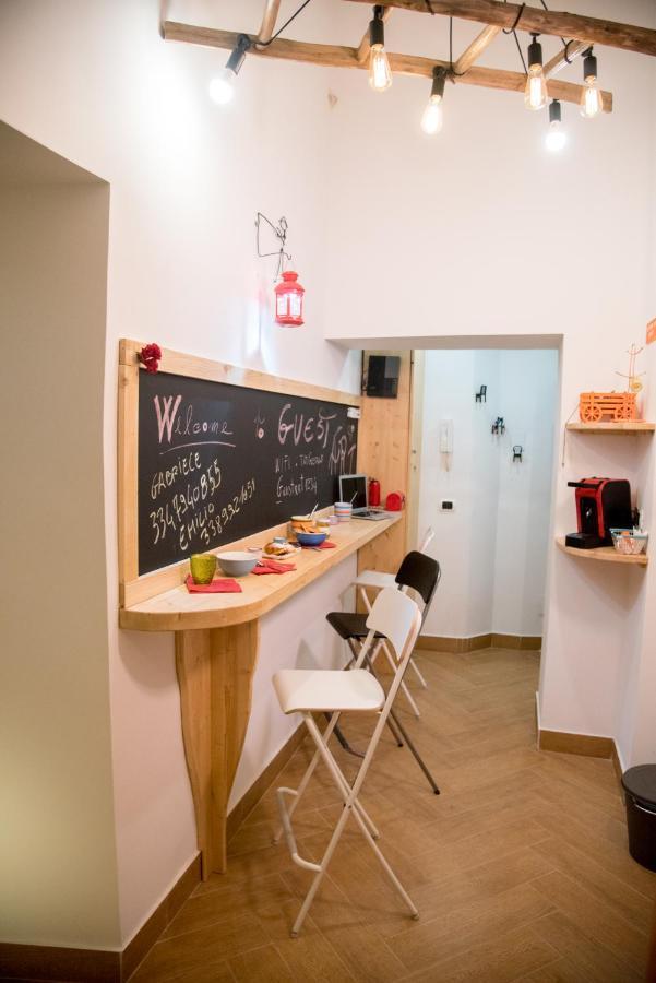 Couette-café Guest Art